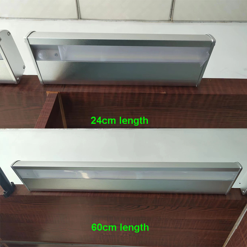 Aluminum Solar Wall Light 24cm 60cm 4000mah 8000mah Billboard Light Motion Sensor Outdoor Lighting