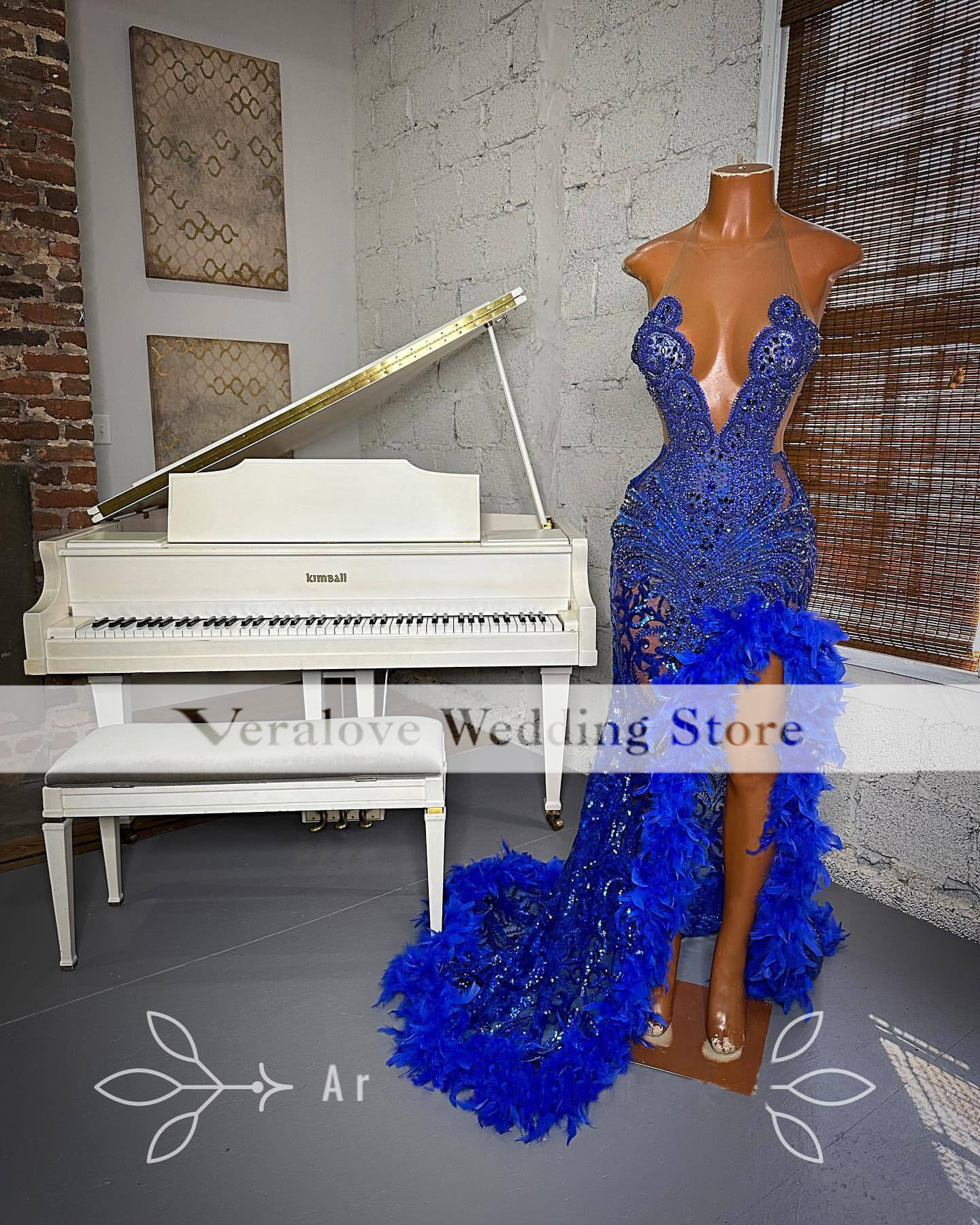 Luxury Blue Prom Dresses For Black Girls With Feathers Halter Neck Beads Crystal Vestidos De Gala Party Gowns Birthday Dresses