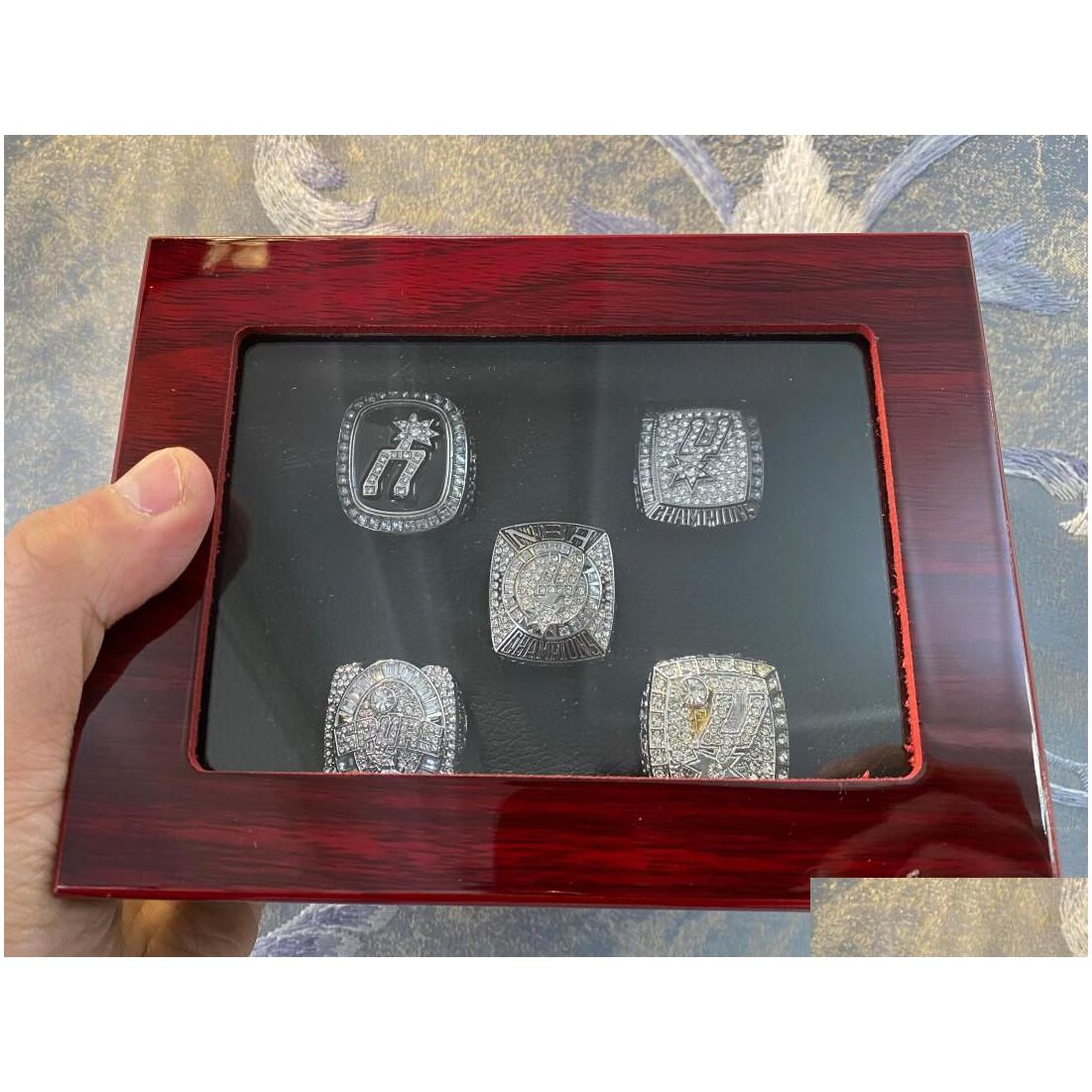 Solitaire Ring 5-delige basketbalteam kampioenen kampioenschapsring set met houten kist souvenir mannen vrouwen jongen fan brithday geschenk 2023 hip dhvzb