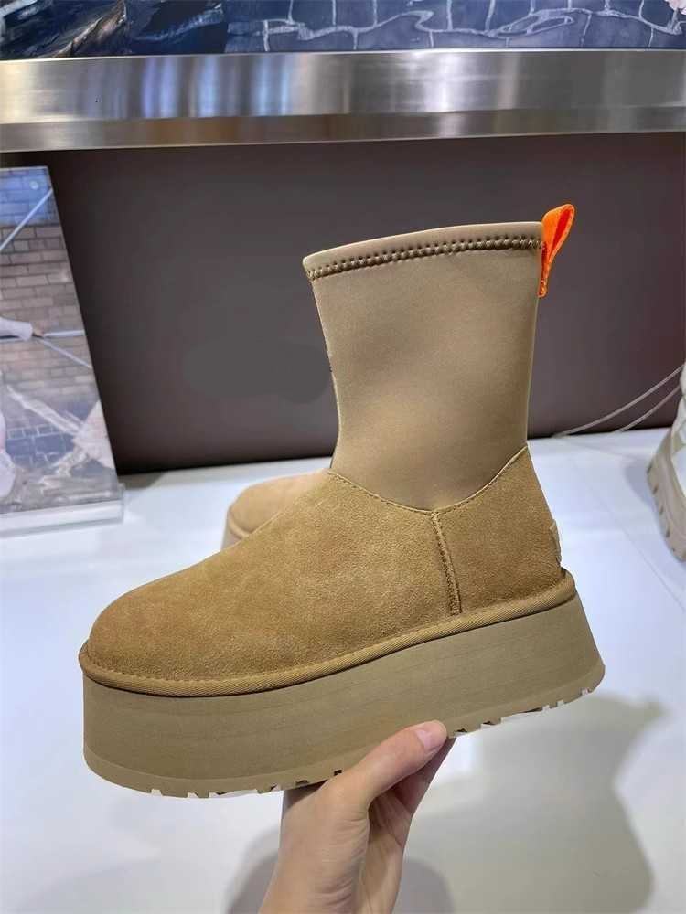 Ny High UggSboot Tasman Pantoufle Ugglie tofflor Tazz Designer Shoes Uggskid Mini Boot Sneakers Shoe Australia Tasman Slipper Slides On Cloud Shoes Campus