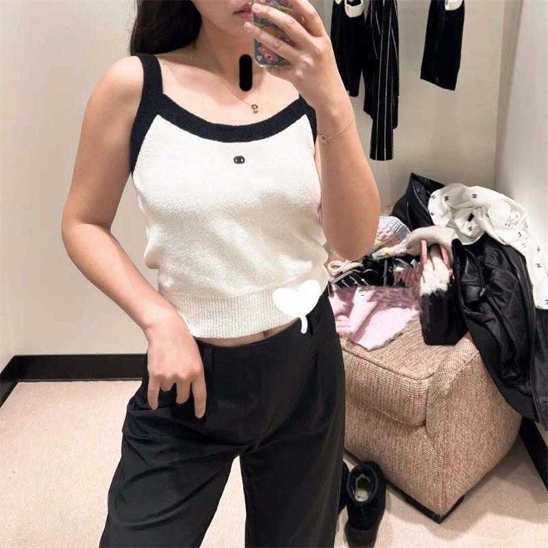 Womens Designer T Shirt French Sticked Suspended Tank Top Spring/Summer 2023 Style Inside Slim Fit Outside Wear Bottom Shirt