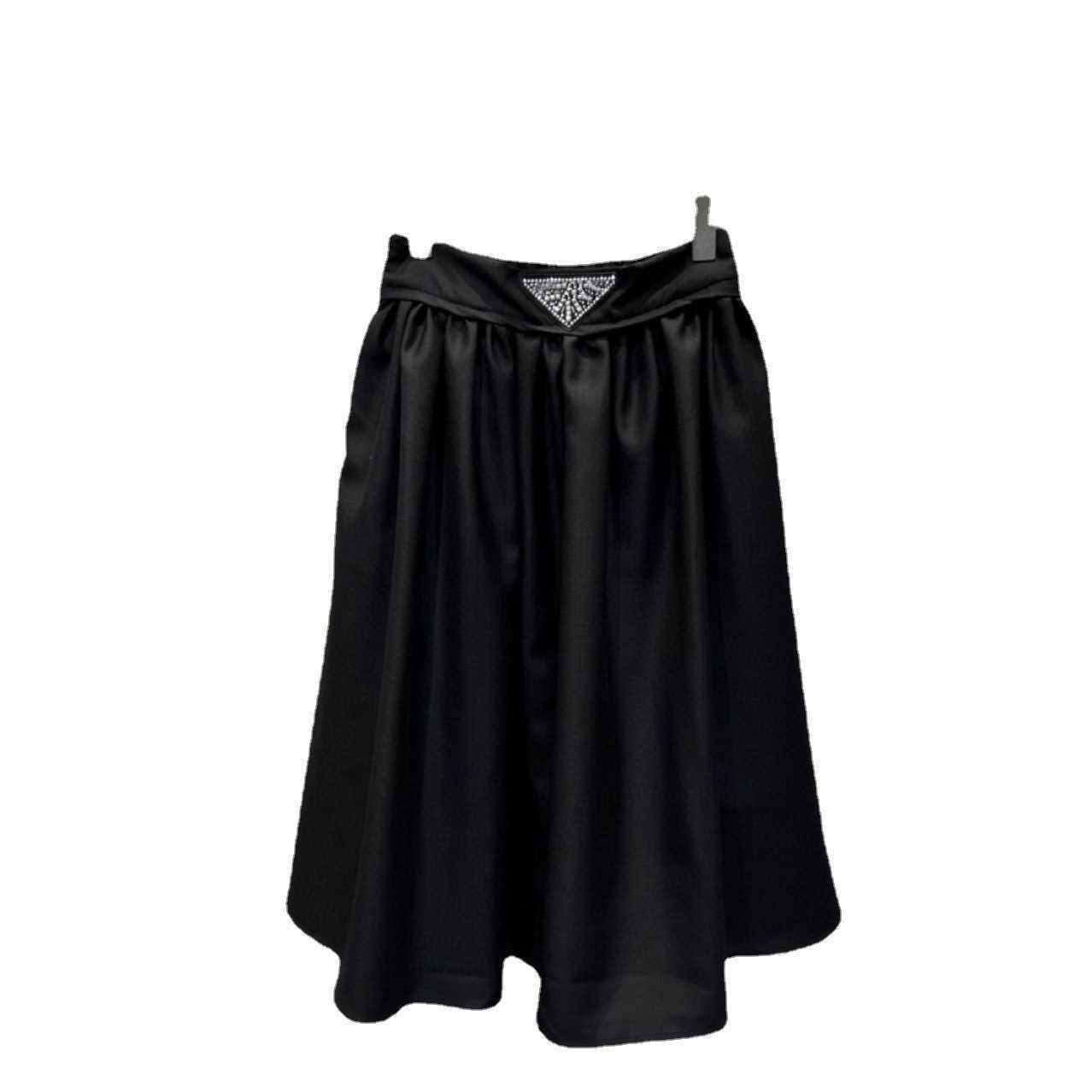 Womens Designer t shirt Shirt Triangle A-line Large Swing Umbrella Skirt Spring/Summer 2023 Versatile Celebrity Mid Length Half-length Dress Trend