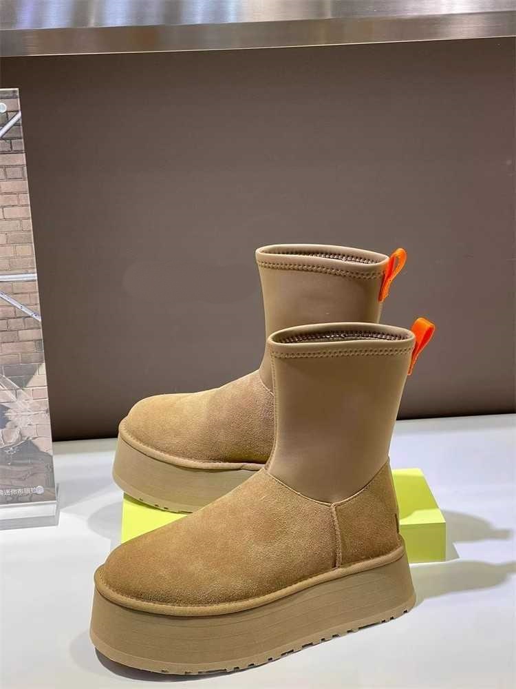 Ny High UggSboot Tasman Pantoufle Ugglie tofflor Tazz Designer Shoes Uggskid Mini Boot Sneakers Shoe Australia Tasman Slipper Slides On Cloud Shoes Campus