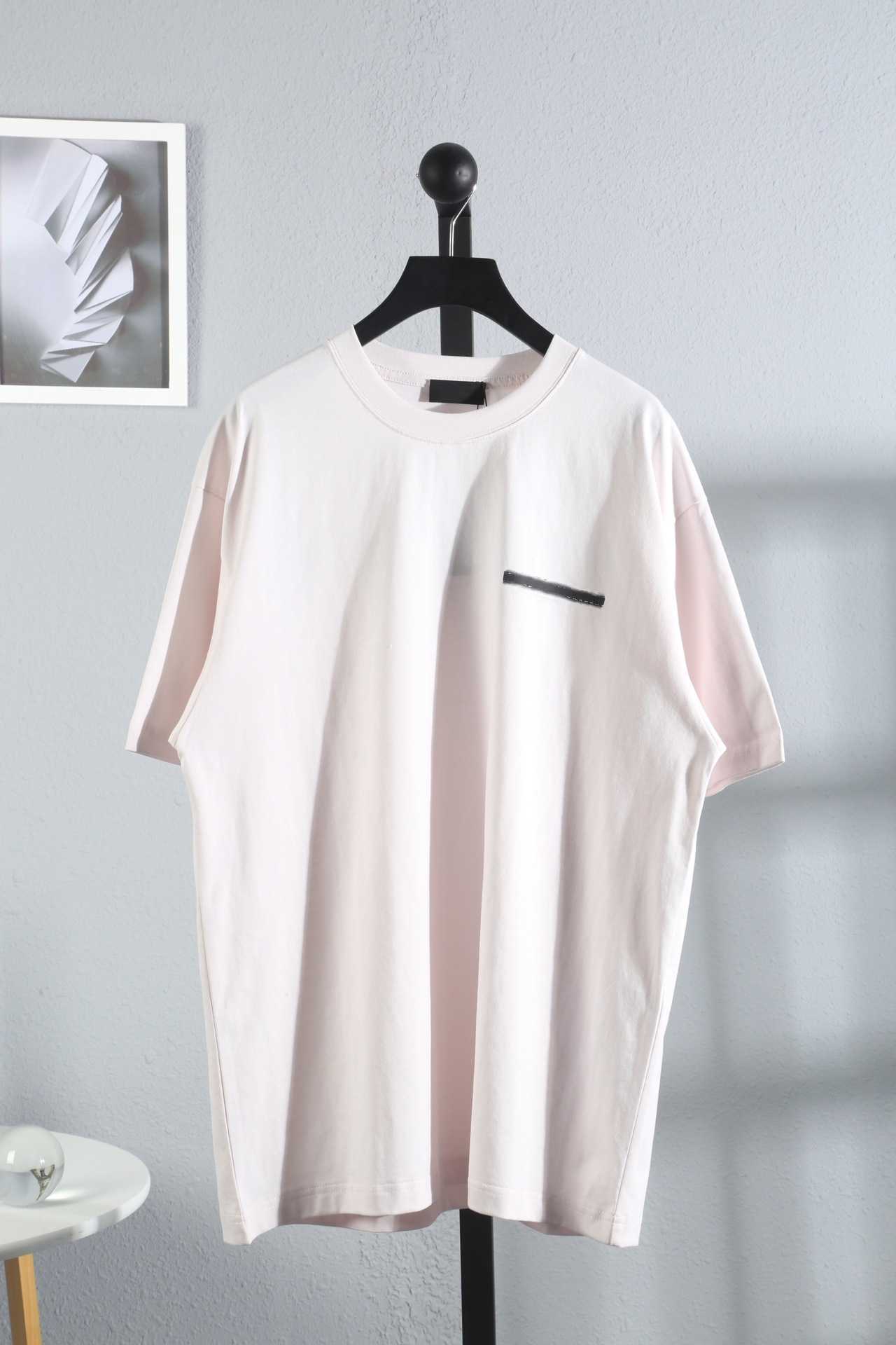 Camiseta de diseñador para mujer High Edition English Letter Seal 1917 Loose Fit Primavera / Verano Camiseta de manga de pareja