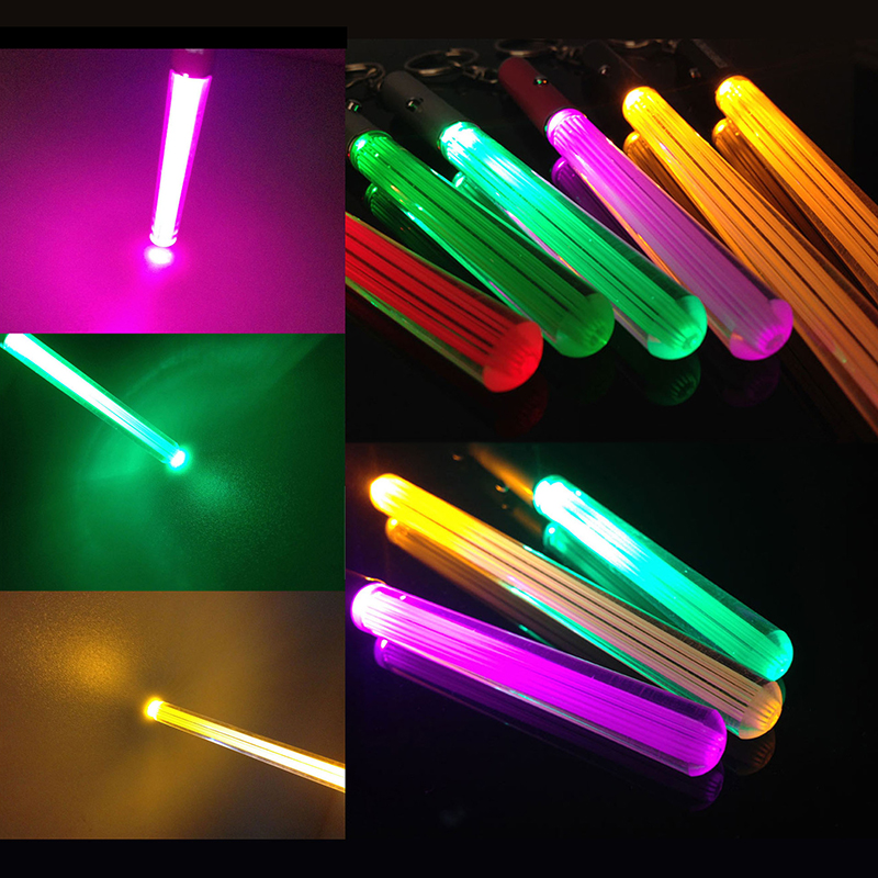 LED Zaklamp Stick Sleutelhanger Party Favor Mini Torch Aluminium Sleutelhangers Sleutelhanger Duurzame Glow Pen Toverstaf Stick Lightsaber LED Light Stick