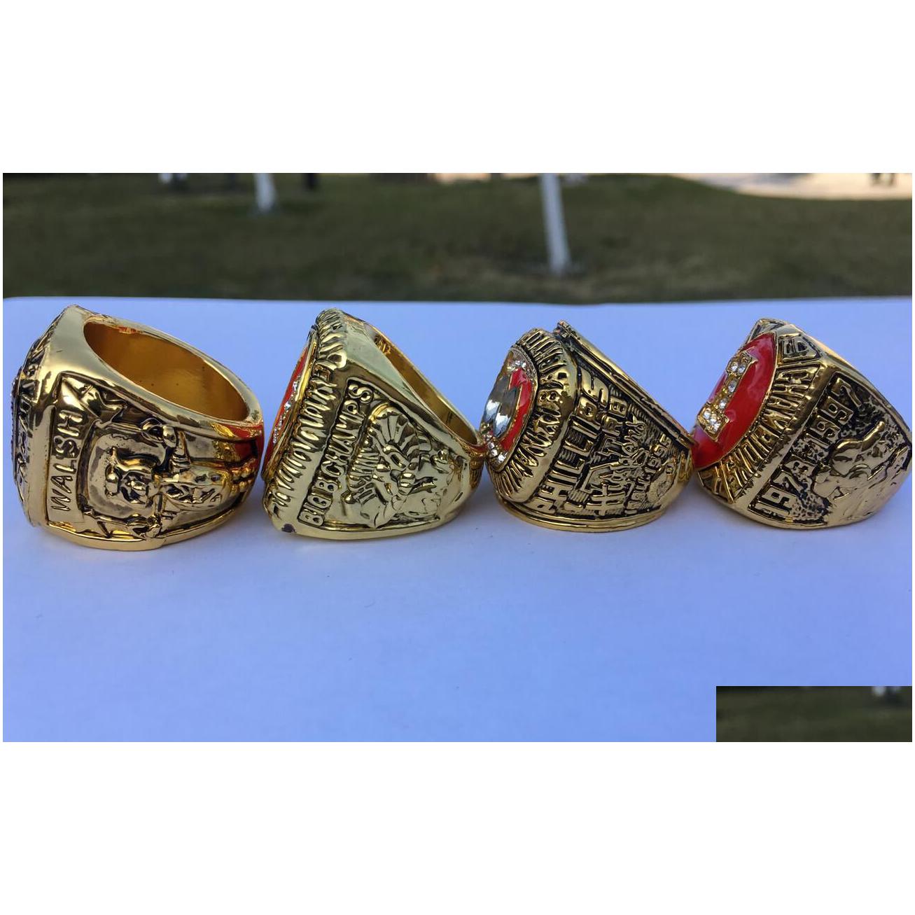 Cluster Ringen 4 Stuks 1983 1994 1995 1997 Nebraska Cornhuskers Nationale Kampioenschap Ring Met Houten Display Box Mannen Fan Gift Groothandel Dhibc