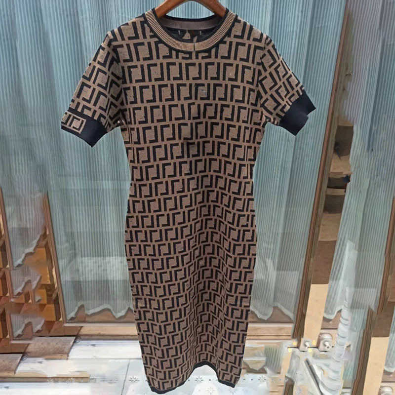 2023 New designer womens t shirt high-end Shirt Summer Round Neck Pullover Classic Espresso All over Letter Temperament Slim Fit Sleeve Knit Dress