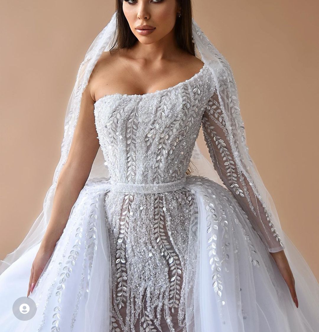 Robes de mariée sirène élégantes Une manches longues Bateau Appliques Paillettes Dentelle 3D Train en dentelle détachable Perlé Longueur de plancher Robes de mariée sur mesure abiti da sposa