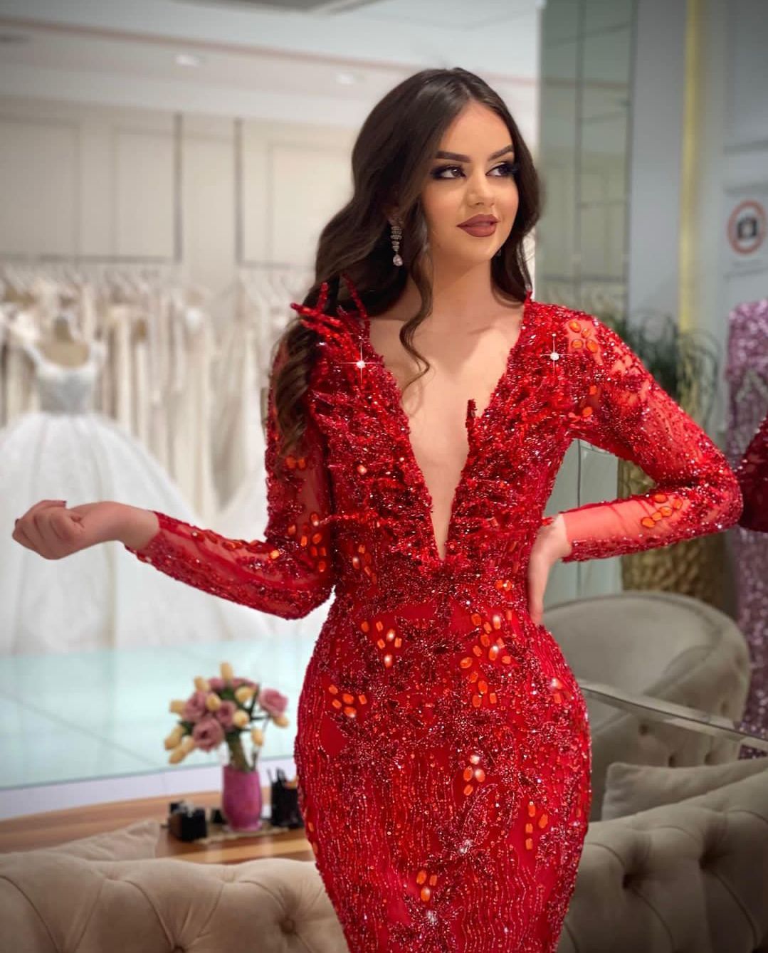 Red Mermaid Prom Dresses Long Sleeves V Neck Appliques Sequins Beaded Floor Length Diamonds 3D Lace Sparkly Zipper Evening Dress Bridal Gowns Plus Size Custom Made
