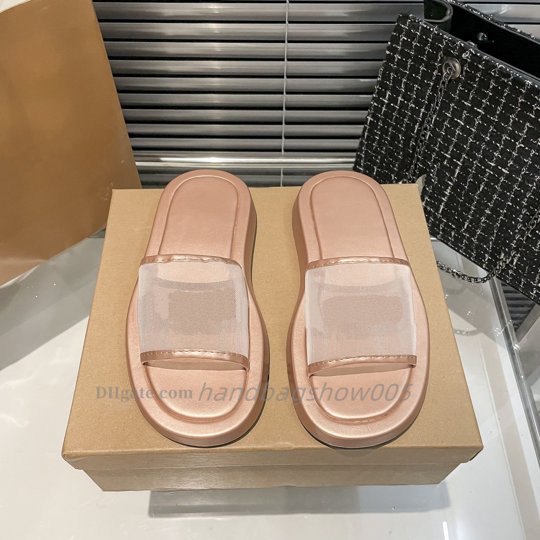 Designer Burs Slides Herr Kvinnor Tofflor Sandaler Pläd Poolkudde Slides London Sliders espadrille Strandskor Flip Flops Plattformstofflor med låda