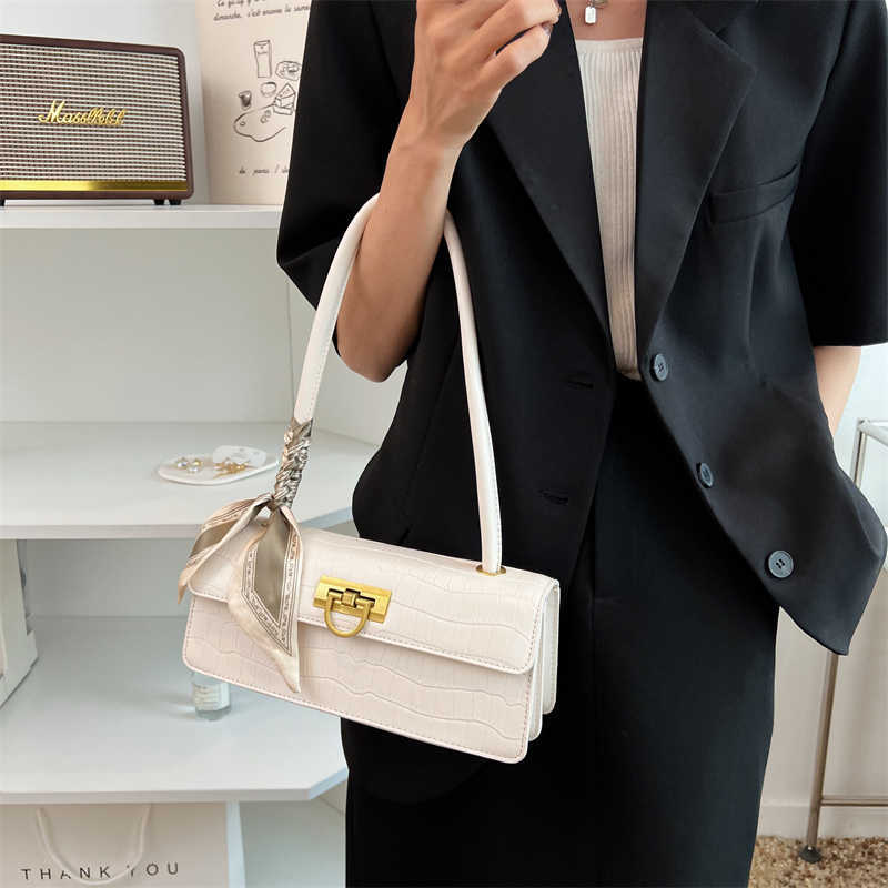 Shoulder Bags Fashion Silk Scarf Woman Armpit Bags High Quality Leather Shoulder Bag Brand Purses and Handbags Designer Tote Bag Cute Clutch