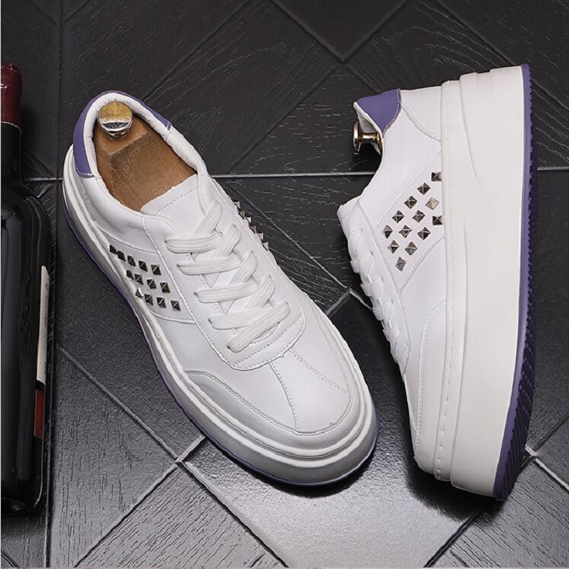 Men Shoes Rivets Sneakers Runway Flats Men Low Top Spiked Sneakers Rubber Sole Luxury Shoes Zapatos Mujer D2H34