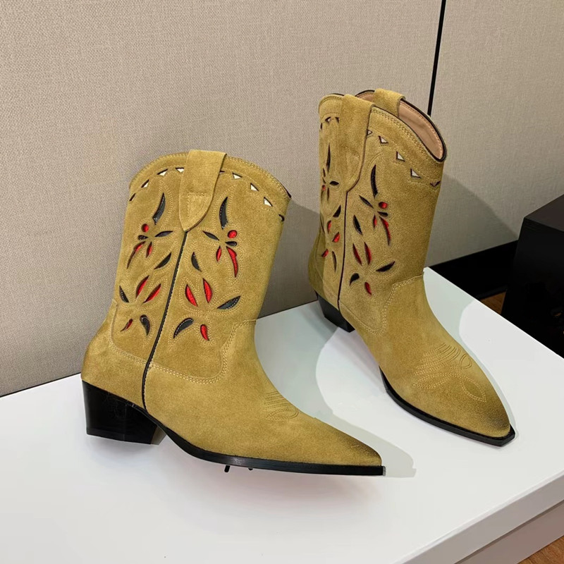 Vintage Hollow Embroidery Pointy Boots Women 2023 New Thick Heel Carved Western Cowboy Boots