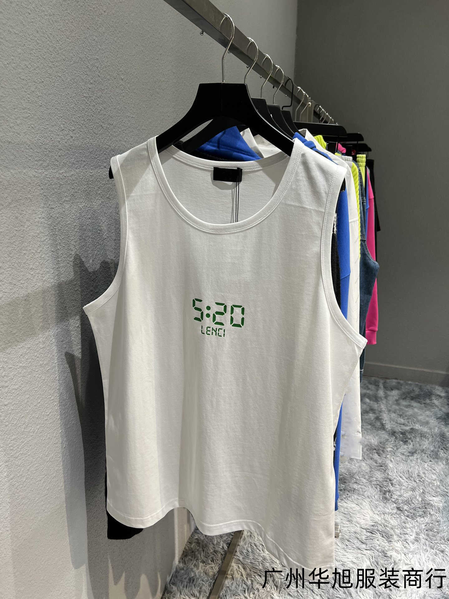 Womens Designer t shirt Shirt Correct Edition High Quality English Letter 520 Front Glow Effect Summer Tank Top