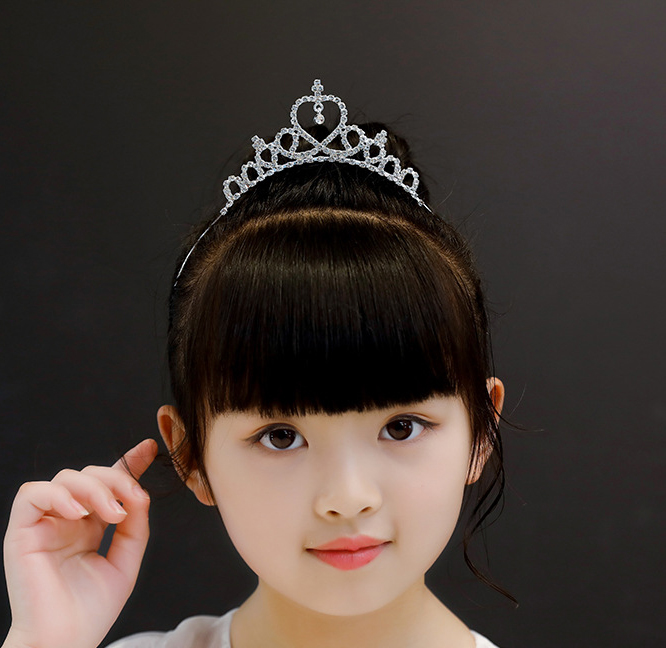 新しい子供向けヘッドウェアジュエリー子供用プリンセスクラウンヘアバンド女の子のハート型アクセサリーバースデーヘアカード