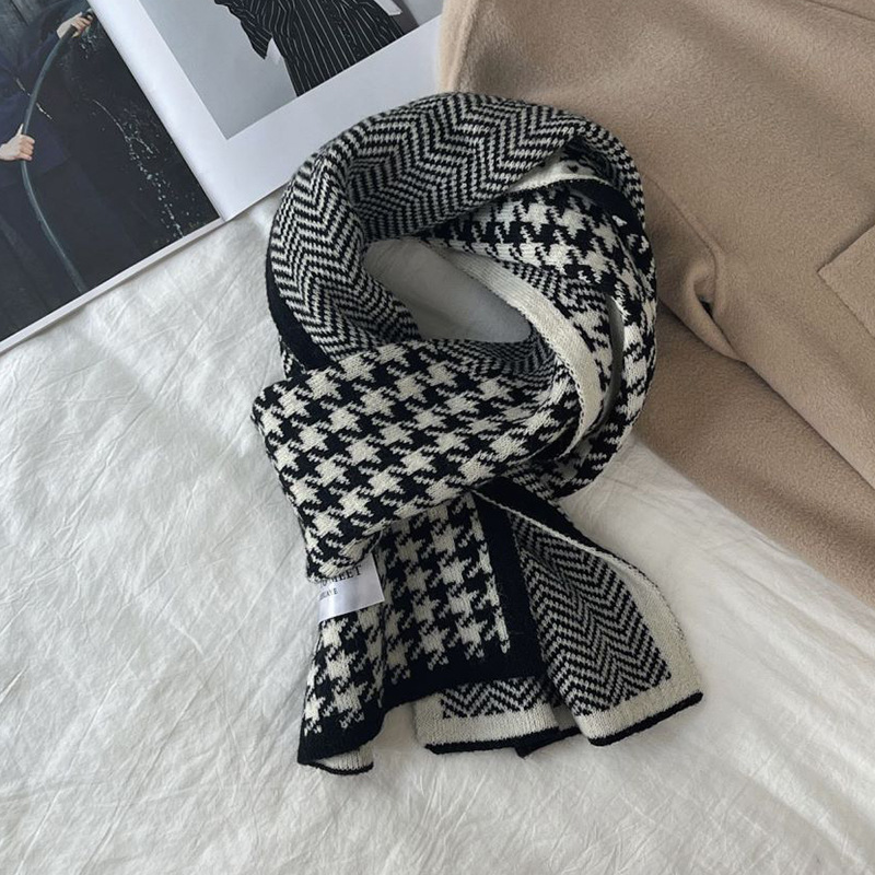 2023 thousand bird lattice scarf female winter Korean version of winter explosion students knitted double-sided warm wool bib