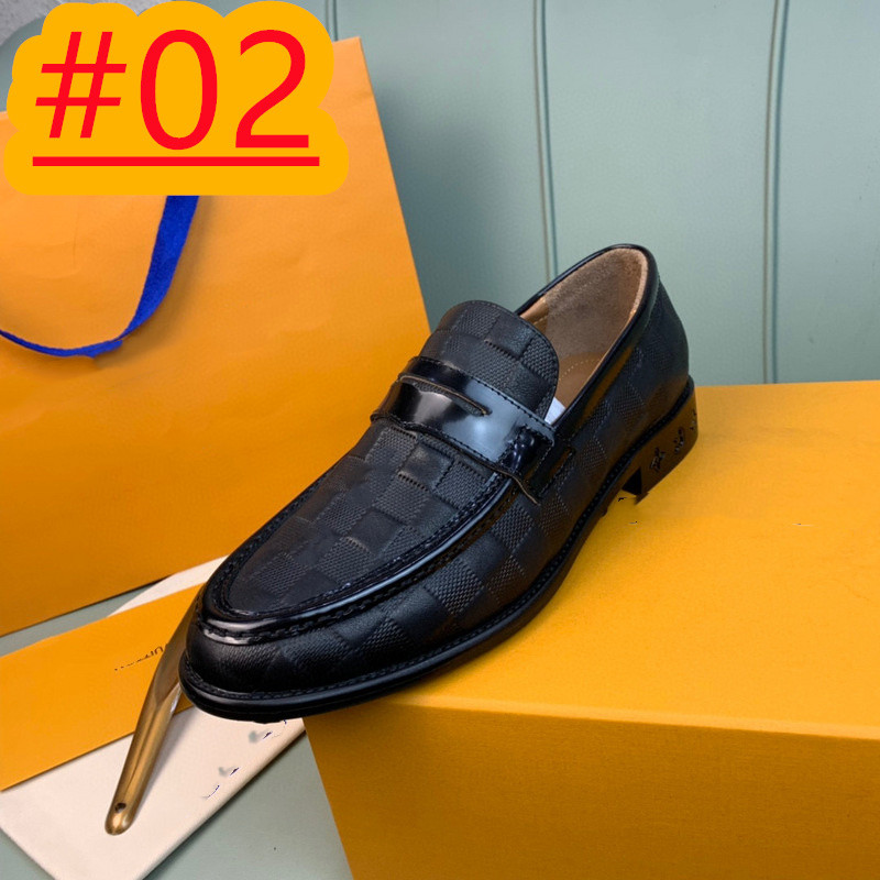 8 stil moda lüks erkekler brogue ayakkabı tasarımcısı düğün partisi deri ayakkabılar erkekler kaydırıyor.