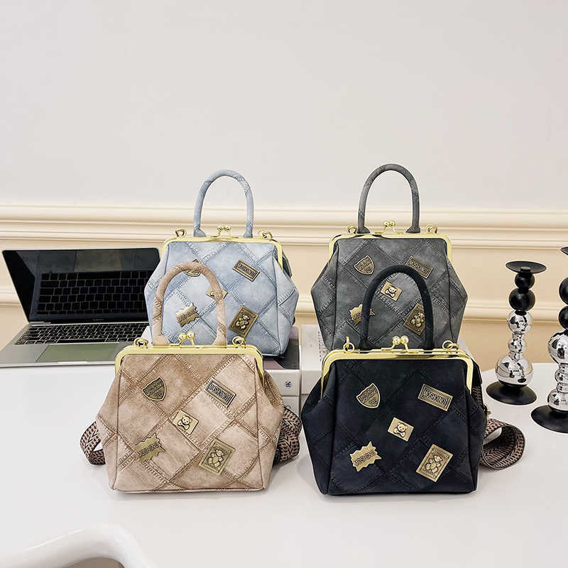 TOTES 2023 En İyi Marka Omuz Çantaları Kadınlar Moda Madalya Klip Çantası Sevimli Çantalar ve Çantalar Tasarımcı Crossbody Bag Lüks Satchel