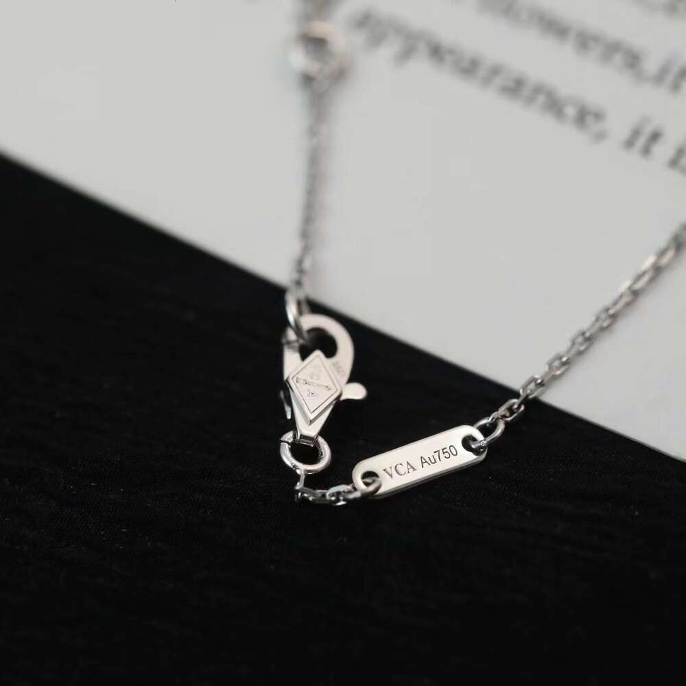 Mini collier classique en diamant pour femmes, Version haute, pendentif en forme d'herbe porte-bonheur, fleur unique, chaîne de clavicule de Transport