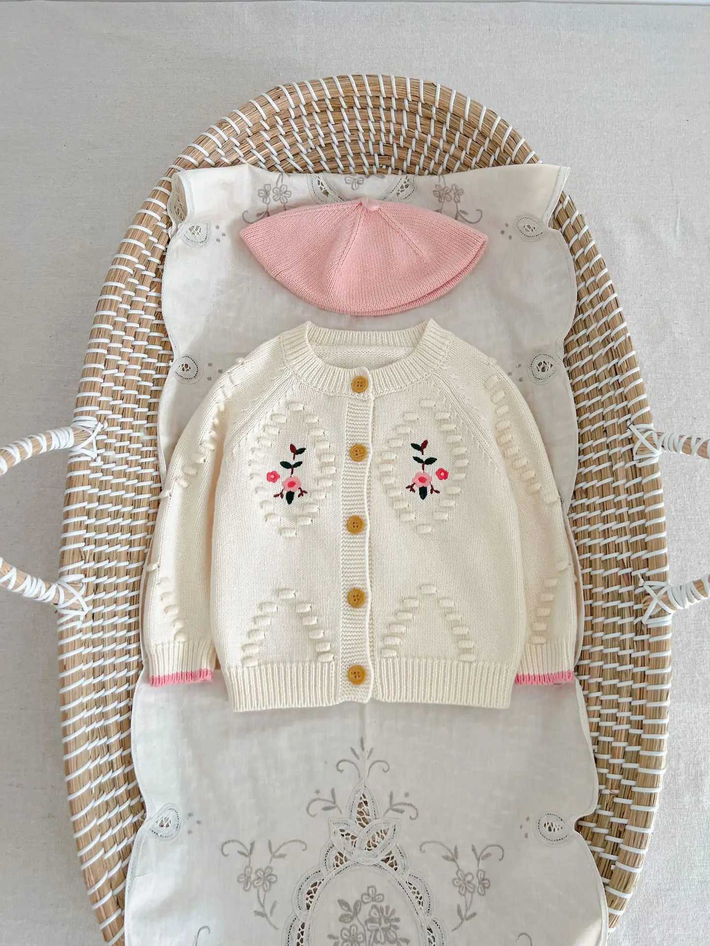 Kledingsets Herfst Pasgeboren Baby Baby Vest Meisjes Handwerk Borduren Jas Gebreide Trui Jas Kindermode Babykleding R231127