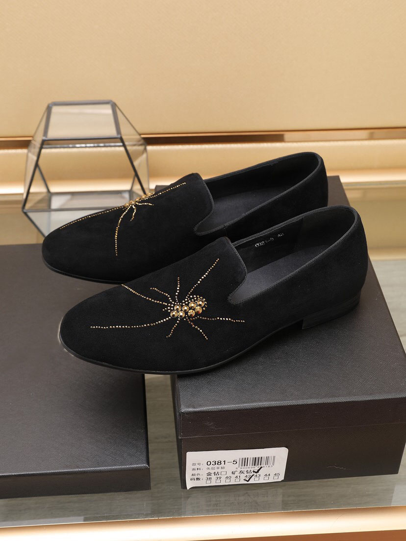 Ny 2023 manlig affärsfest bröllopsklänningskor glider på bekväma loafers varumärke designer klassiska oxford skor mäns fritidlägenheter storlek 38-44