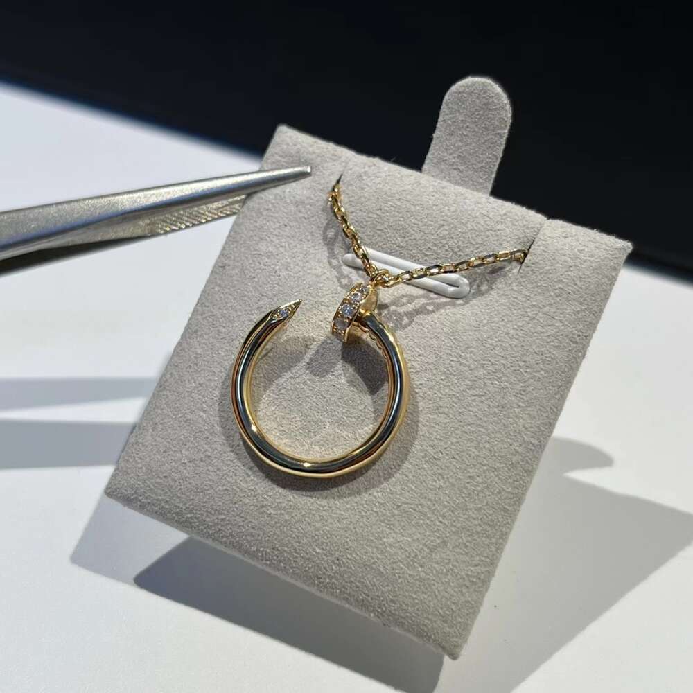 Classic Fashion Diamond Nail Necklace with Head Tail Fashionable Personalized for Couples Light and Niche Design Sense