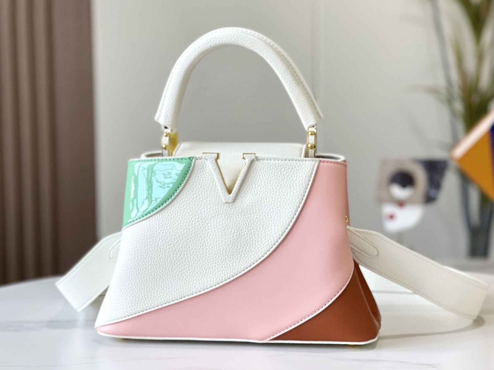 Top Quality Designer Bag Luxury Designer Tote Bag Mulheres Crossbody Bag Real Bolsas De Ombro De Couro Capucines BB Moda Dot Color Clash Tote Bag Cross Body