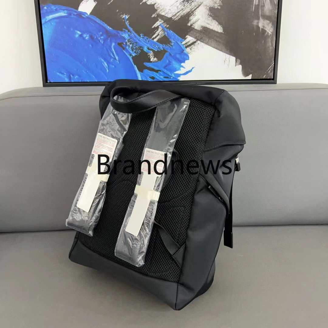 Herren-Rucksack aus schwarzem Nylon, 2023, sportlicher Stil, lässig, wilde Bipole-Rucksäcke, große Taschenkapazität, Rucksack für Herren, wasserdichte Reisetasche, Schulranzen, Schultasche 2390