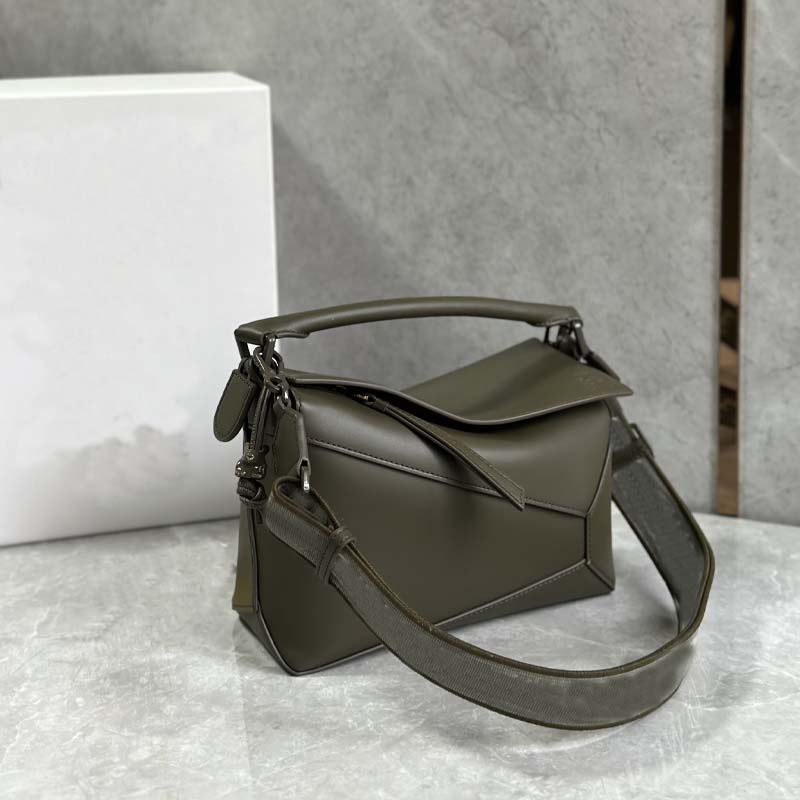 5A Designer di lusso Classe Top Class Lines geometriche Linee trasversali borsetta porta borsetta del vagabondo porta a pressione classica