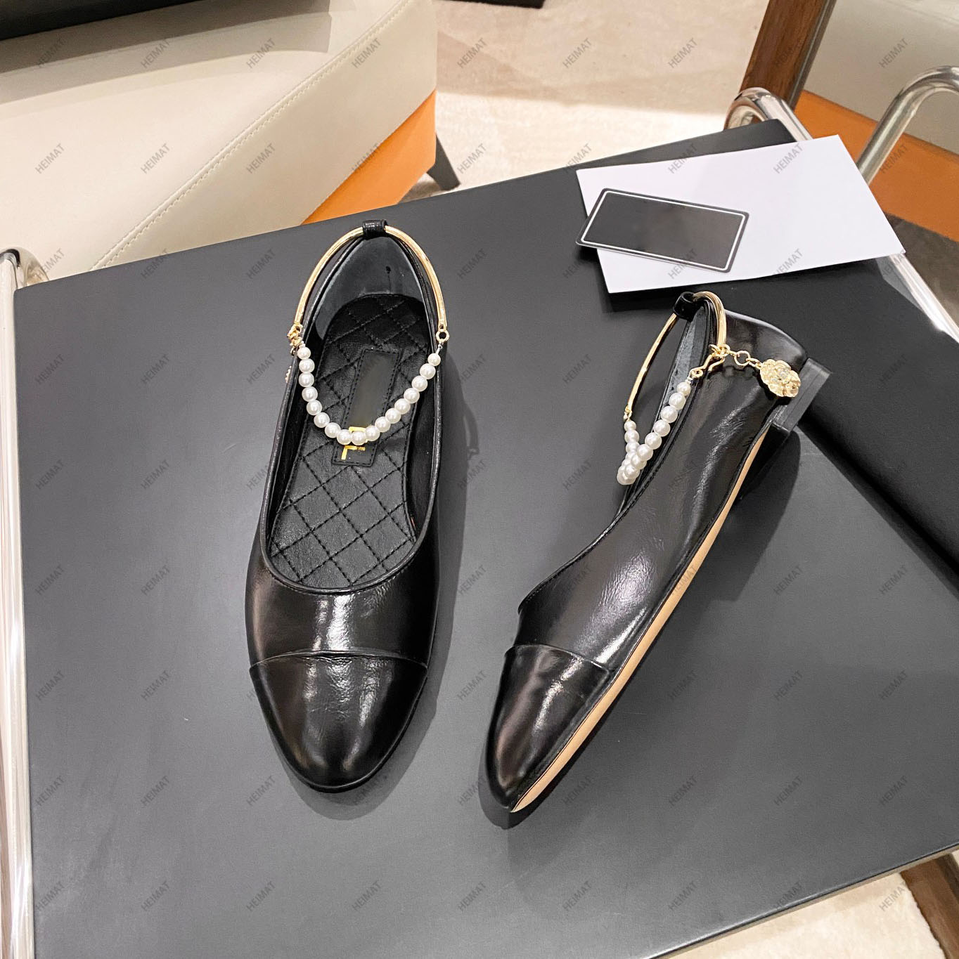 Ballerines de luxe de créateur, chaîne de perles, chaîne de cheville, cuir, épissure bicolore, mocassins de mode, style classique, fabrication optimale avec boîte 35-40