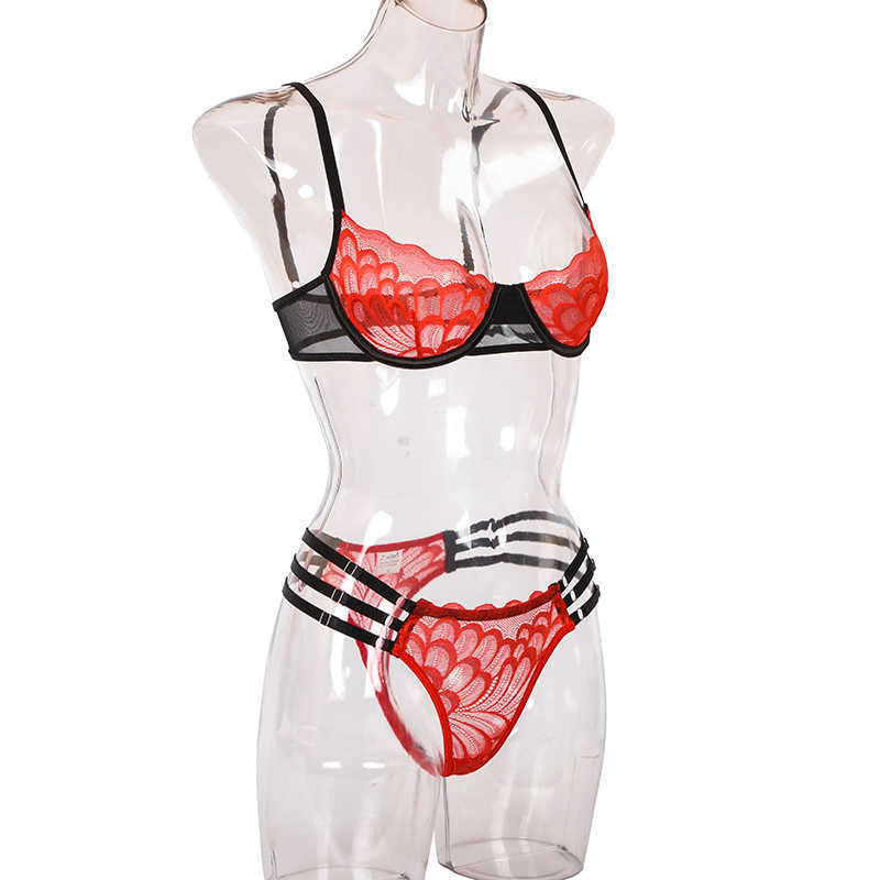 Sexy Set Eroctic Womens Lingerie Set Voir à travers Sexy Hollow Out Bra Panties Set Lingerie de luxe Tulle Eroctic Lingerie Two Piece P230428