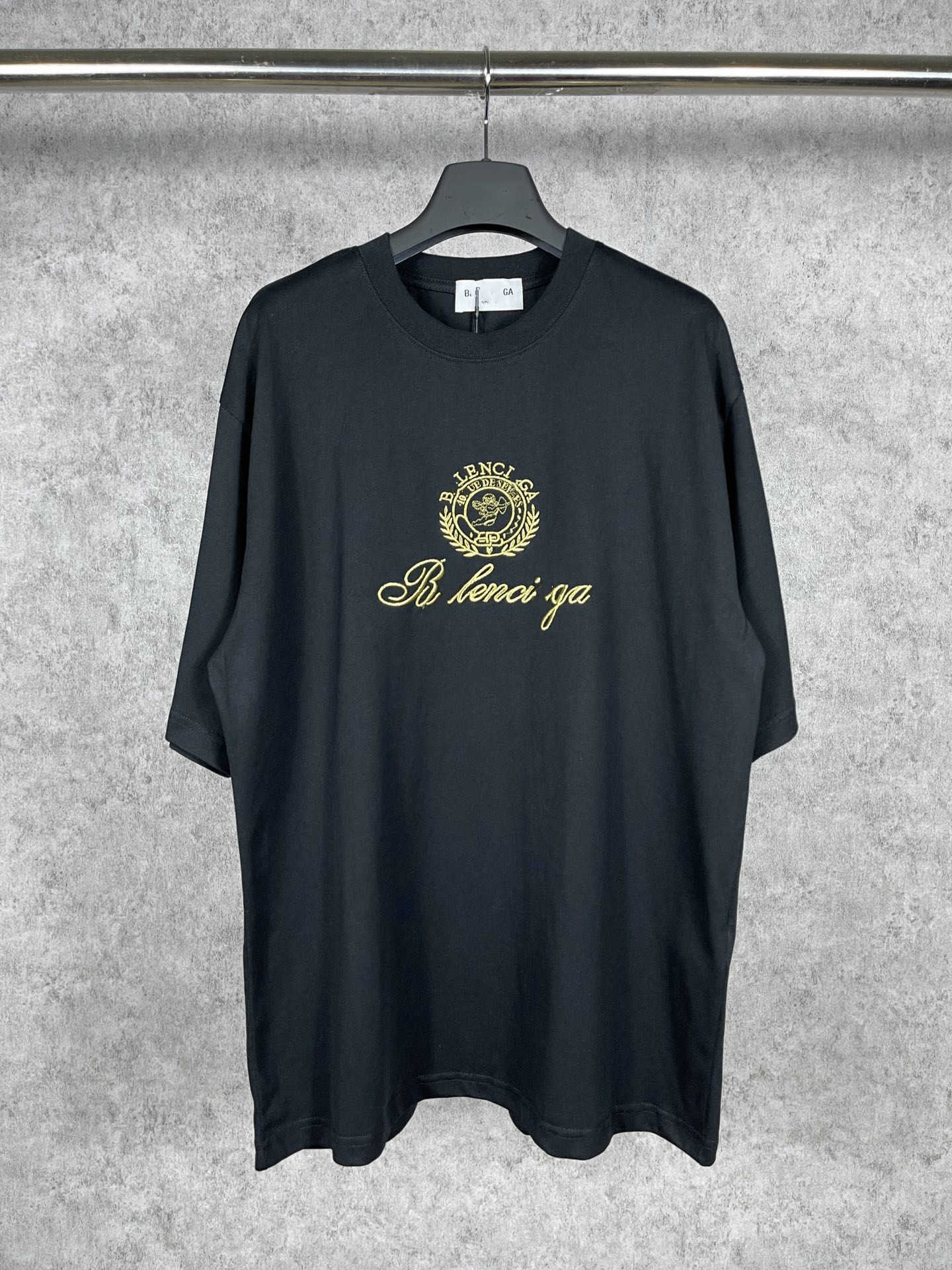 디자이너 여름 여자 T 셔츠 하이 에디션 여름 가족 발렌타인 데이 독점 큐피드 골드 자수 소매 티셔츠