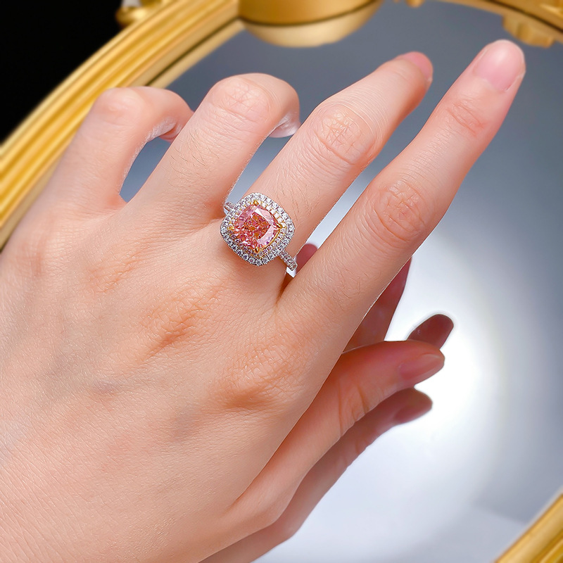 Romantisk rosa Moissanite Diamond Ring 100% Real 925 Sterling Silver Party Wedding Band Rings for Women Men Engagement Smycken