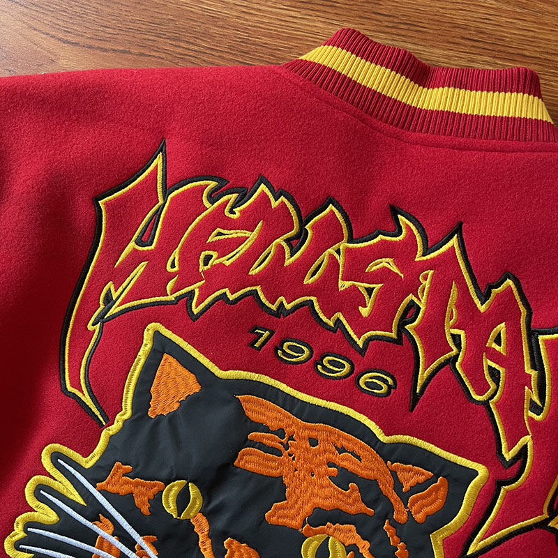 Hellstar Records Giacca Werewolf Letterman Giacca con patchwork tigrato con maniche in pelle Y2K Cappotto uniforme da baseball gotico oversize ricamato hip-hop retrò dei cartoni animati