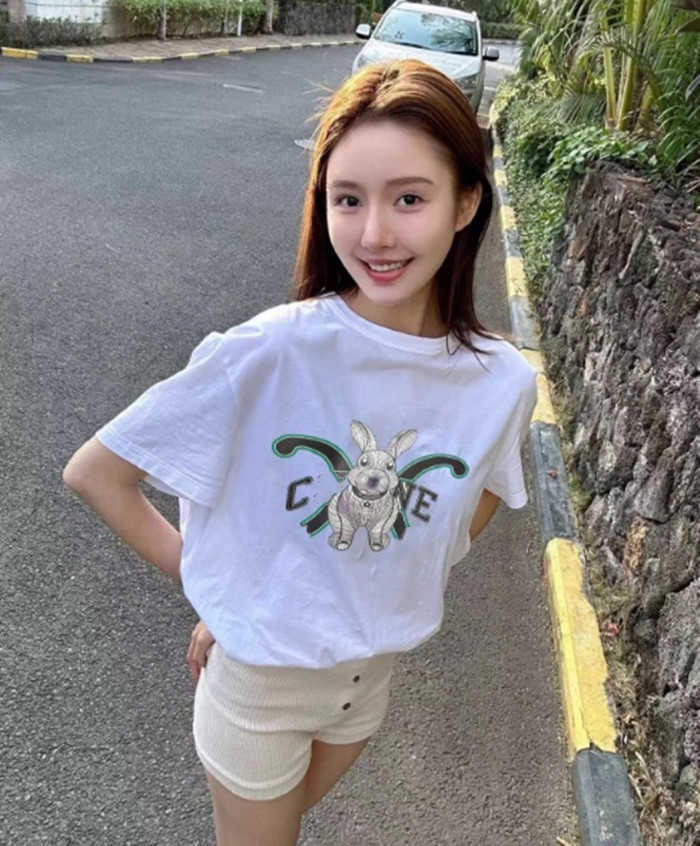 Designer women's clothing 20% off High Edition 2023 Summer Year of the Rabbit Exclusive Double Lock Print Loose Sleeve T-Shirt