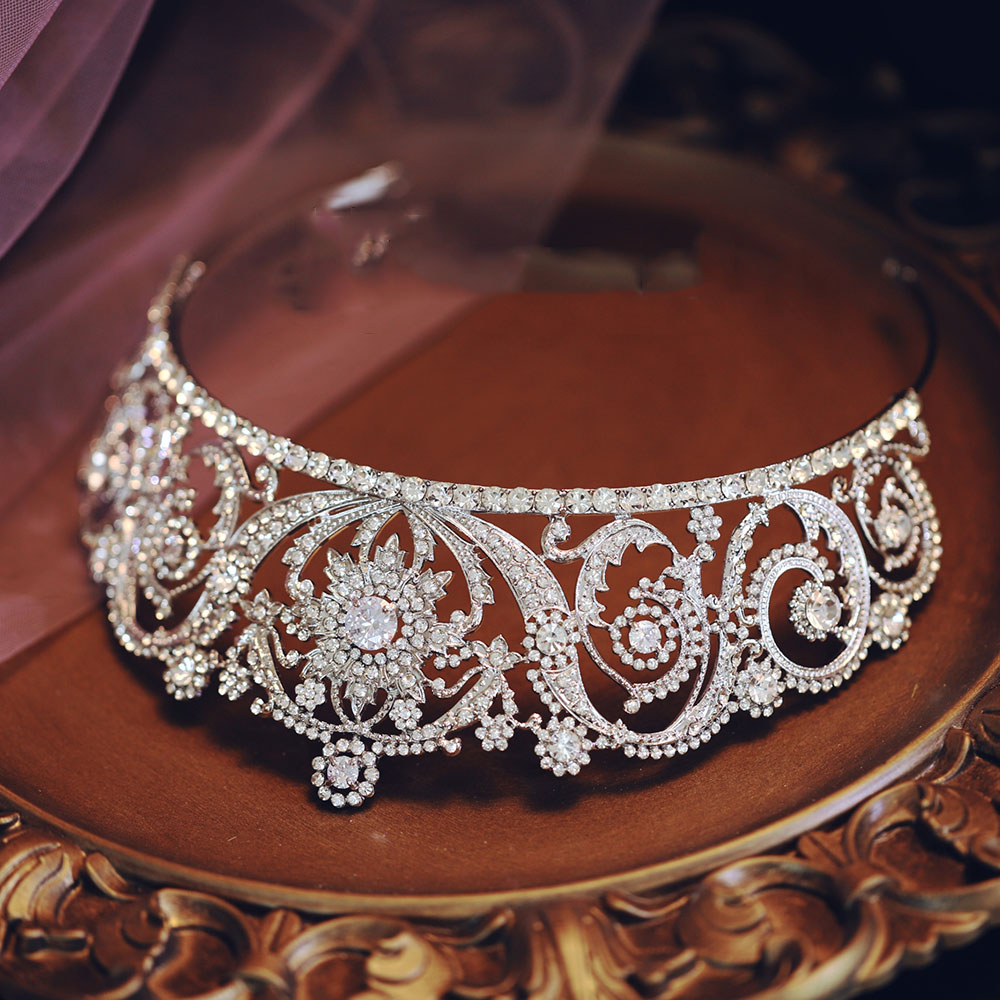 3A Zircon Bride Crown Hollow Atmosphere Film Studio Travel Style Crown Alloy Diamond Wedding Headwear Banquet Party Dress Headwear TS-0348-A