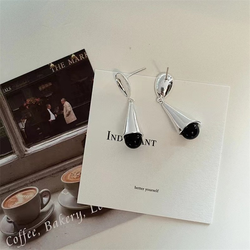 Simple Stud 925 Silver Luxury Designers Droplet Shape Stud Earrings Famous Women Round Crystal Rhinestone Pearl Earring Wedding Party Jewerlry Dropshipping