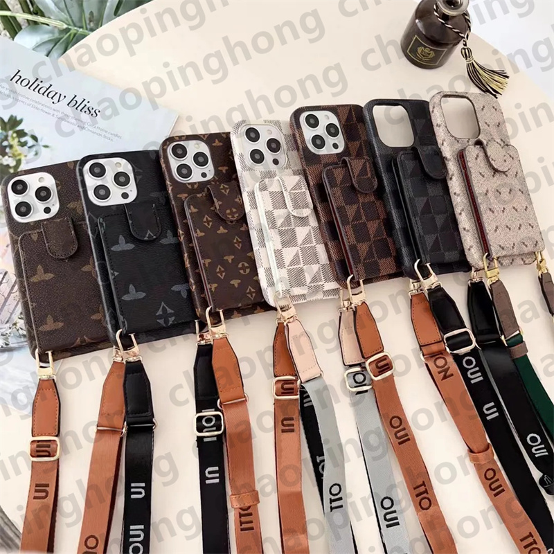 Voor iPhone 15 Pro Max hoesje Luxe merken Mobiele telefoonhoesjes Crossbody Dames Heren Ontwerpers Leren monogram Telefoonhoesjes met ketting iPhone 14 13 12 11 Pro Pro Max Cover