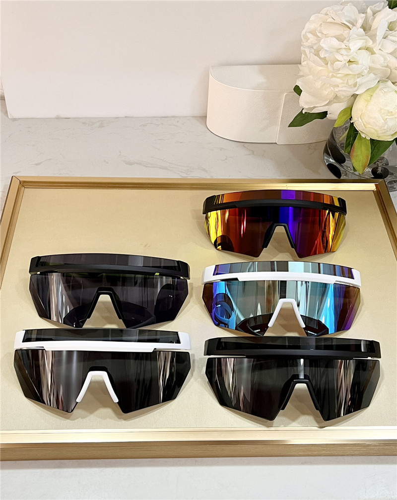 Grandi occhiali da sole attivi avvolgenti Le aste 01Y sono caratterizzate da una costruzione contemporanea a strati occhiali protettivi uv400 esterni in stile generoso e all'avanguardia
