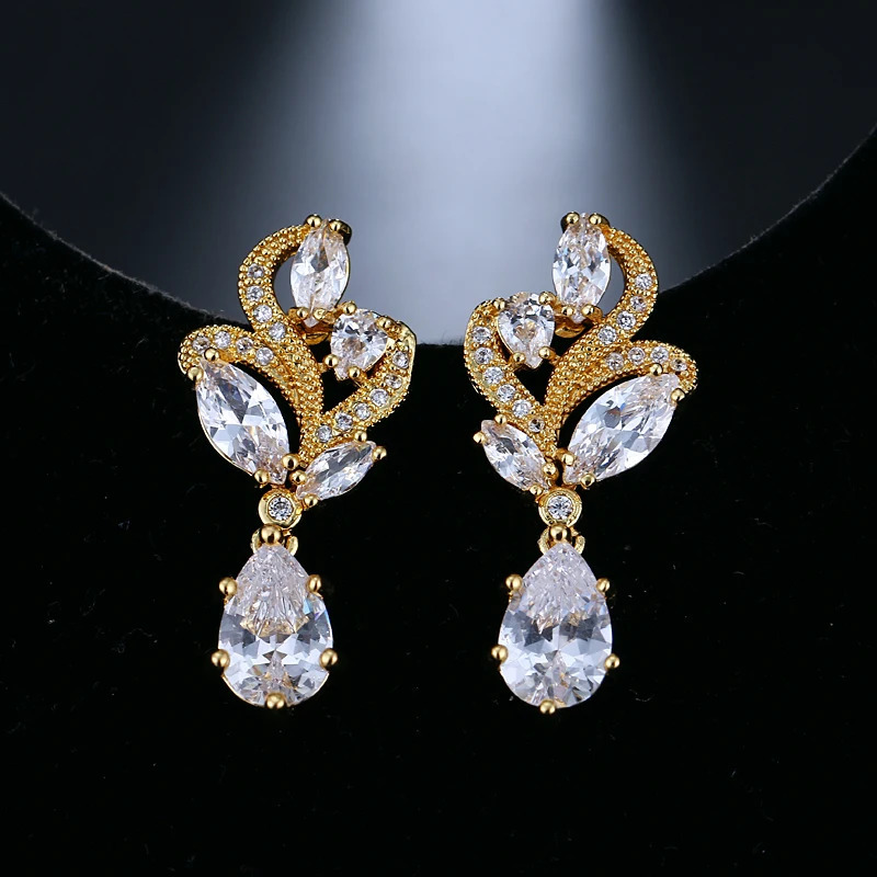 Stud Emmaya Elegant Marquise Stone Cluster Flower Earring Pear Shape Cubic Zirconia Dangle Earrings for Women Party Jewelry 231128