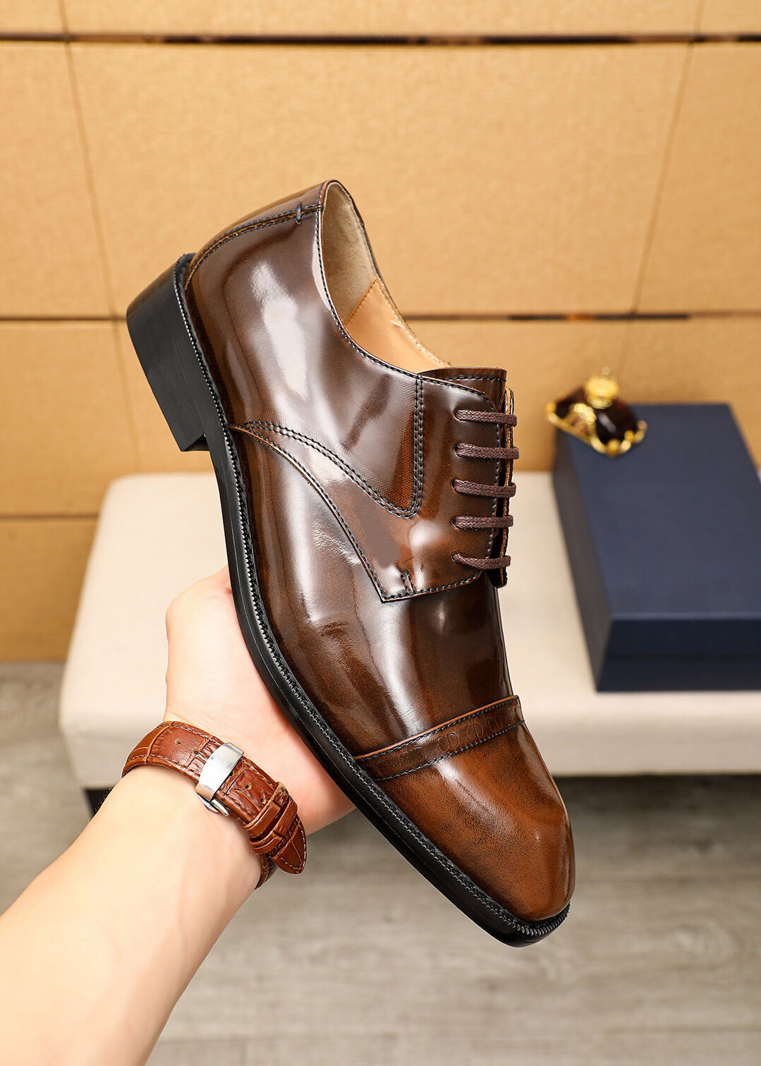 Yeni 2023 Erkek Marka Tasarımcısı Düğün İş Ofisi Kariyer Partisi Elbise Ayakkabıları Erkek Moda Orijinal Deri Yürüyüş Daireleri Boyut 38-45