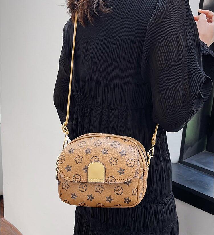 803 Women Luxurys Designers väskor Crossbody Handväskor Kvinnor Purses Axel Shopping Totes Bag268V