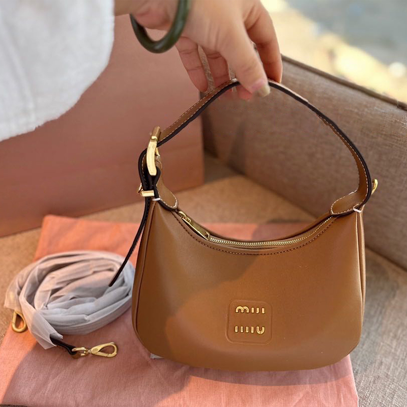 Oryginalna skórzana torebka hobo torebka luksusowa marka mody pod pachami torba na ramię klasyczny sprzęgło z doskonałym sprzętem i detali