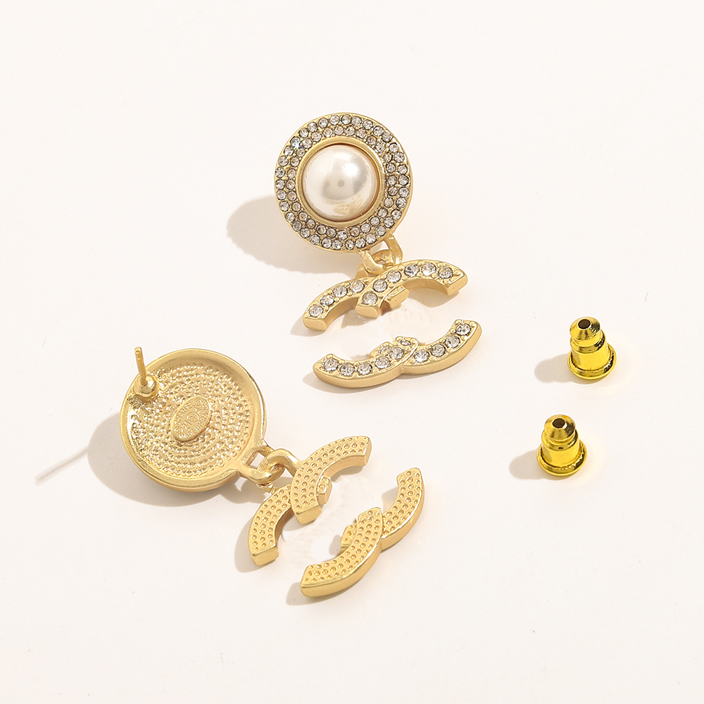 Boucles d'oreilles de luxe en perles et diamants pour femmes, breloques de printemps, accessoires haut de gamme, plaqué or 18 carats, bijoux au design rétro, vente en gros