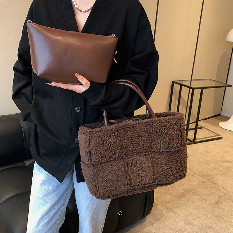 Totes Winter Velvet Tote Bag for Women 2021 Fashion Chain Shoulder Bags Designer Luxury Purses and Handbags Brand Plush Big Hand Bag