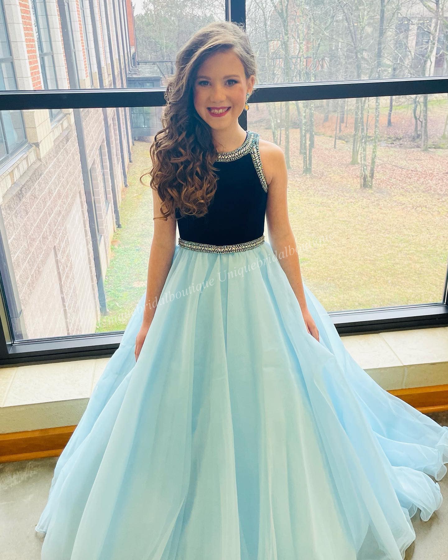 Navy-Ice Blue Girl Pageant Dress 23 Keyhole Crystal Velvet Little Kid Compleanno Abito da festa formale Infant Toddler Teens Preteen Tiny Young Junior Miss Royal Nero-Bianco