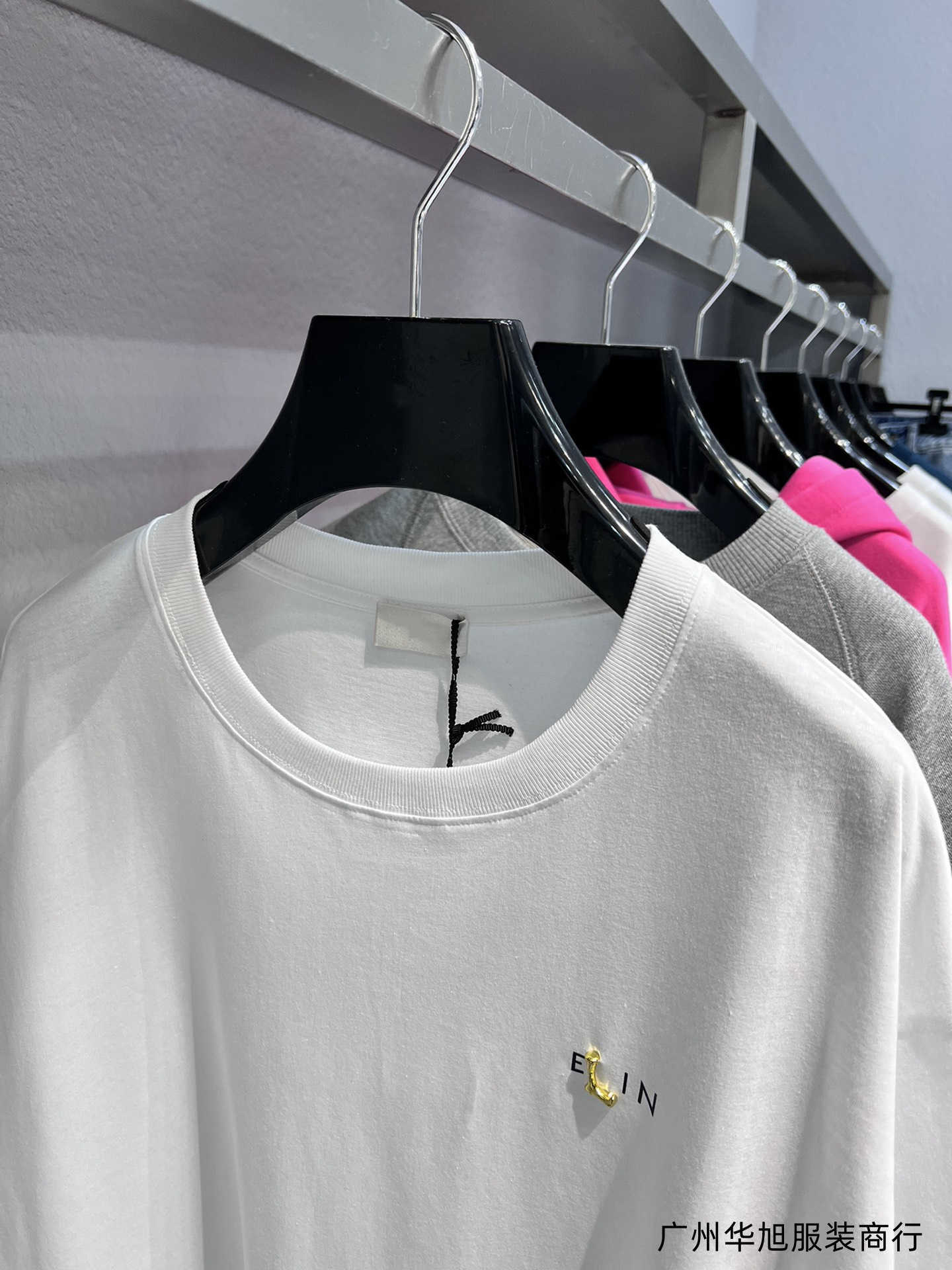 デザイナーの女性服20％オフシャツ正しいバージョンの高品質のファミリーチェスト。