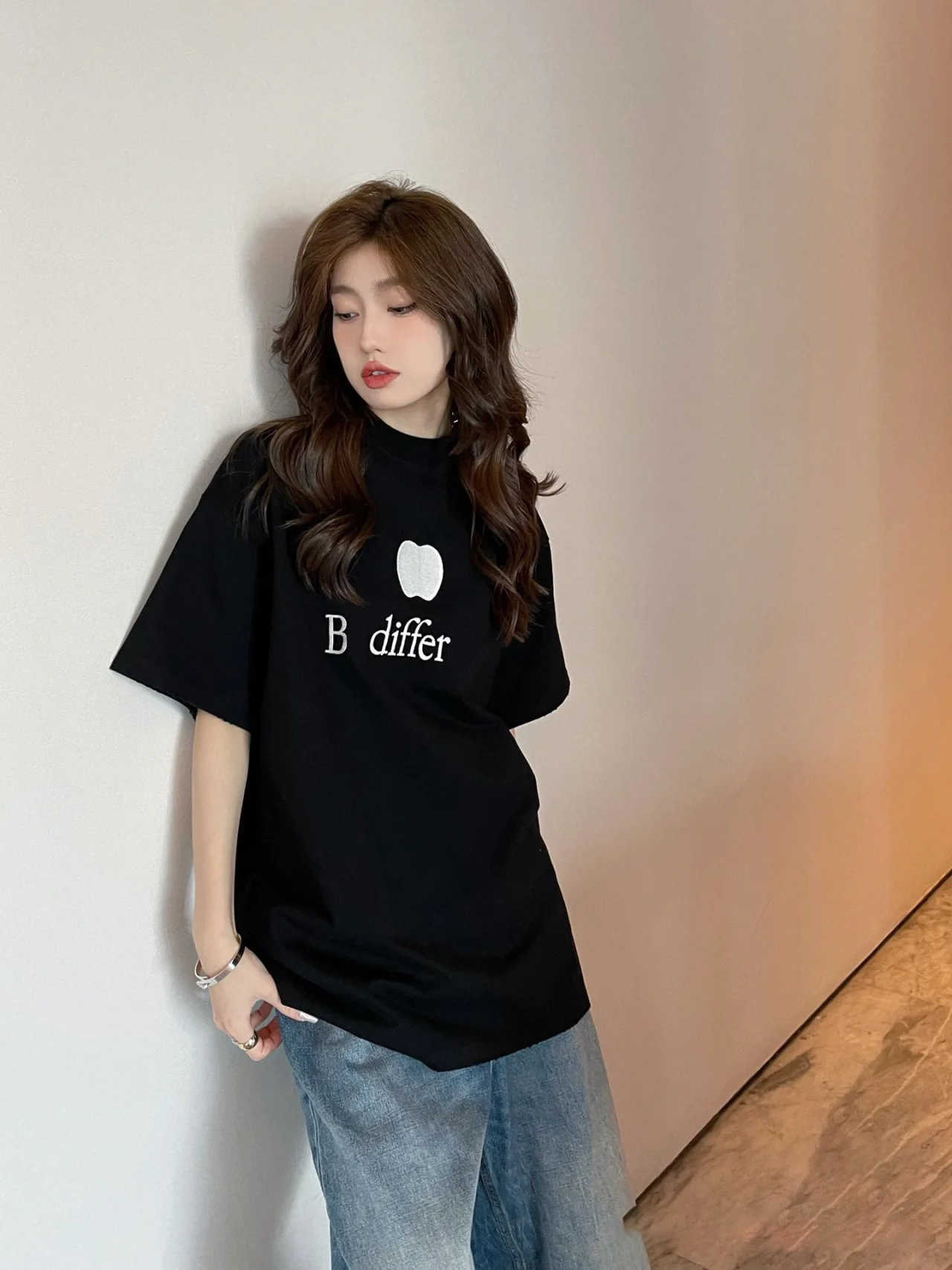 Womens Designer t shirt tracksuit High Edition Family Early Spring Summer Oversize Classic Apple Embroidery Unisex Loose Sleeve T-Shirt