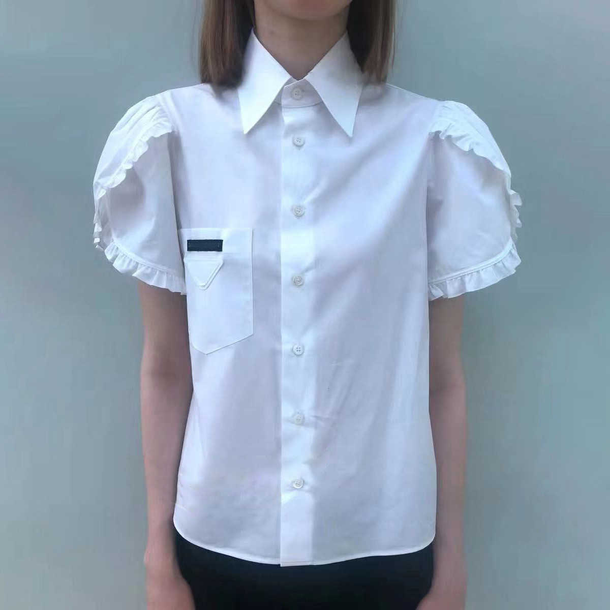 Designer New Women T Shirt Academy Triangle Label Blossom White Shirt Summer Small Style Design Sense Sleeve