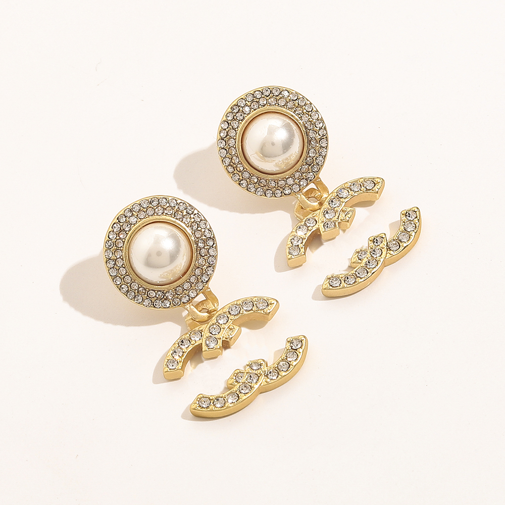 Boucles d'oreilles de luxe en perles et diamants pour femmes, breloques de printemps, accessoires haut de gamme, plaqué or 18 carats, bijoux au design rétro, vente en gros